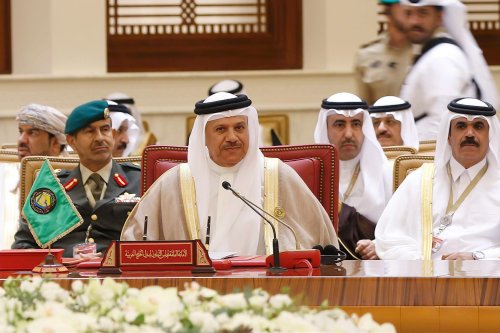 Secretary general of the Gulf Cooperation Council (GCC), Abdullatif bin Rashid Al Zayani (C) attends the closing session of the 37th Leaders Summit by GCC in Bahrain on December 7 2016 [Stringer /Anadolu Agency]