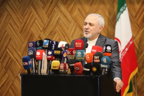Iranian Foreign Minister Javad Zarif makes a speech during 'Iran - Iraqi Kurdish Regional Government (KRG) common commercial conference' in Sulaymaniyah, Iraq on January 15, 2019 [Feriq Fereç / Anadolu Agency]