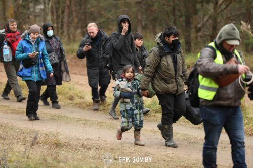Irregular migrants are seen as they continue to wait at the Polish-Belarusian border during cold weather on November 15, 2021 in Belarus [Belarus State Border Committee/Anadolu Agency]