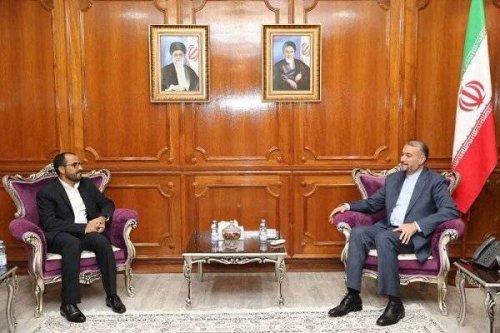Iranian Foreign Minister, Hossein Amir-Abollahian, (R) held talks with chief Houthi negotiator, Mohammed Abdul-Salam (L), in the Omani capital, Muscat on 19 June, 2023 [mehrnews]