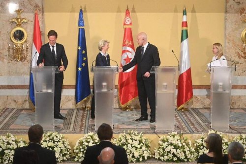 Tunisian President Kais Saied (2nd R), Prime Minister of Italy Giorgia Meloni (R), President of European Commission Ursula von der Leyen (2nd L) , Prime Minister of the Netherlands Mark Rutte (L) hold a joint press conference following their meeting at the Presidential Palace in Tunis, Tunisia on July 16, 2023 [Tunisian Presidency - Anadolu Agency]