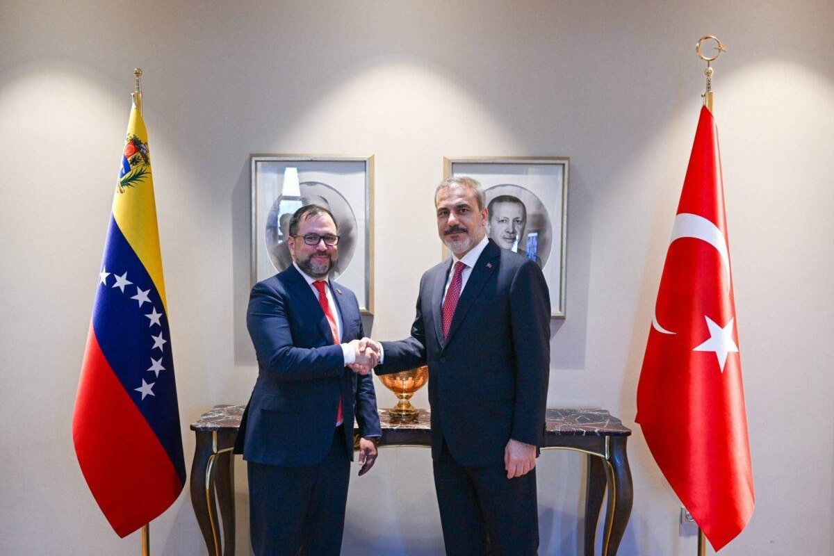 Turkish Foreign Minister Hakan Fidan (R) meets his Venezuelan counterpart Yvan Eduardo Gil Pinto (L) in Istanbul, Turkiye on July 21, 2023 [Murat Gök - Anadolu Agency]