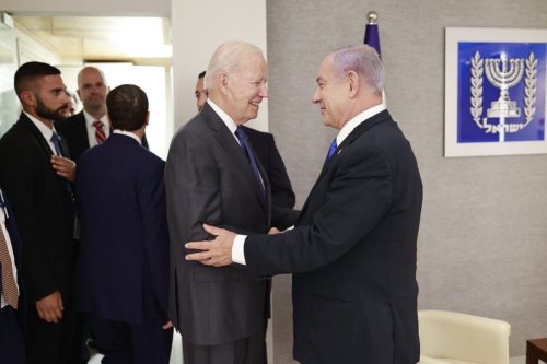 US President Joe Biden (R) met with former Israeli Prime Minister on 14 July 2022 [netanyahu/Twitter]