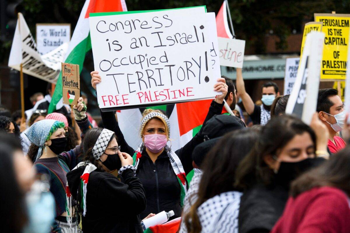 People demonstrate in support of Palestine on May 15, 2021 in Los Angeles [PATRICK T. FALLON/AFP via Getty Images]