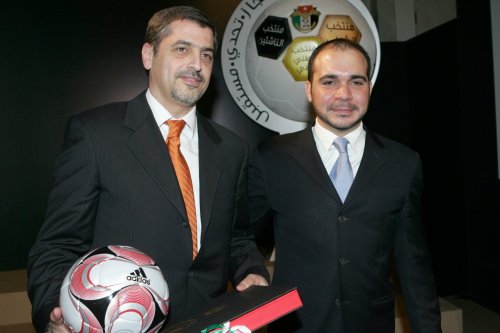 HRH Prince Ali Bin Hussein, President of Jordan Football Association awards Samer Kamal for his efforts in developing football in Jordan in 2010 [samerkamal.info]