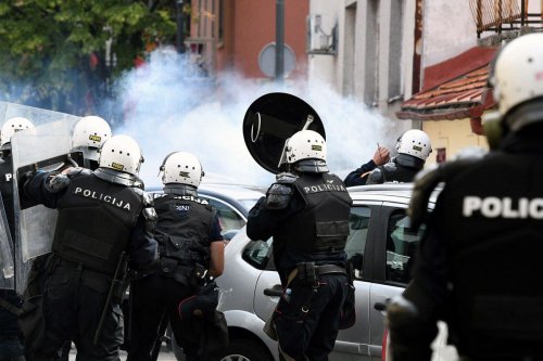 Serbian police forces in on 5 September 2021 [SAVO PRELEVIC/AFP/Getty Images]