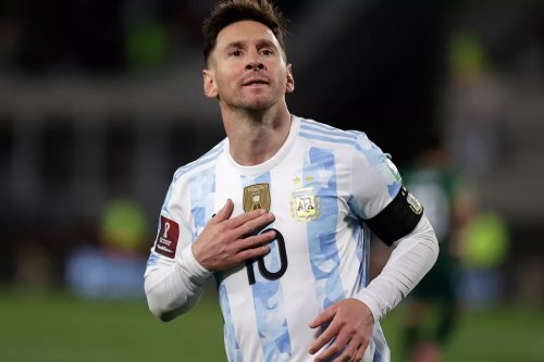 Thumbnail - Saudi offers Messi $400m to join local league