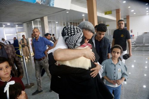 Thumbnail - First flight from Sanaa to Saudi Arabia in 7 years carries Yemeni pilgrims