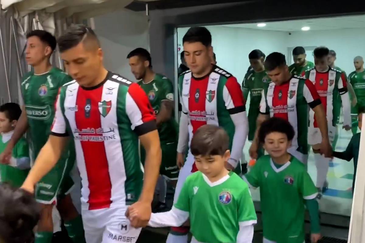 Chilean football team wear black armbands ‘for the Jenin martyrs’
