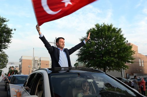 Erdogan supporters worldwide celebrate Turkish election victory
