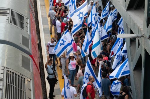 Israel to build $27bn rail expansion, eyes future link to Saudi Arabia