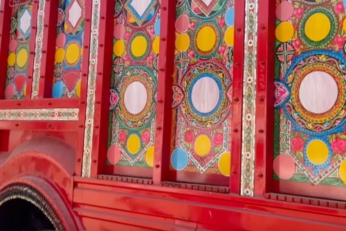 Art of truck painting, which originated in Pakistan in the 1920s, continues to be widely practiced to this day, thanks to skilled artisans who have turned it into a profession. Anadolu videoed the stages of a truck being painted in Islamabad, Pakistan, on Sunday July 23 [Muhammet Nazım Taşcı - Anadolu Agency]